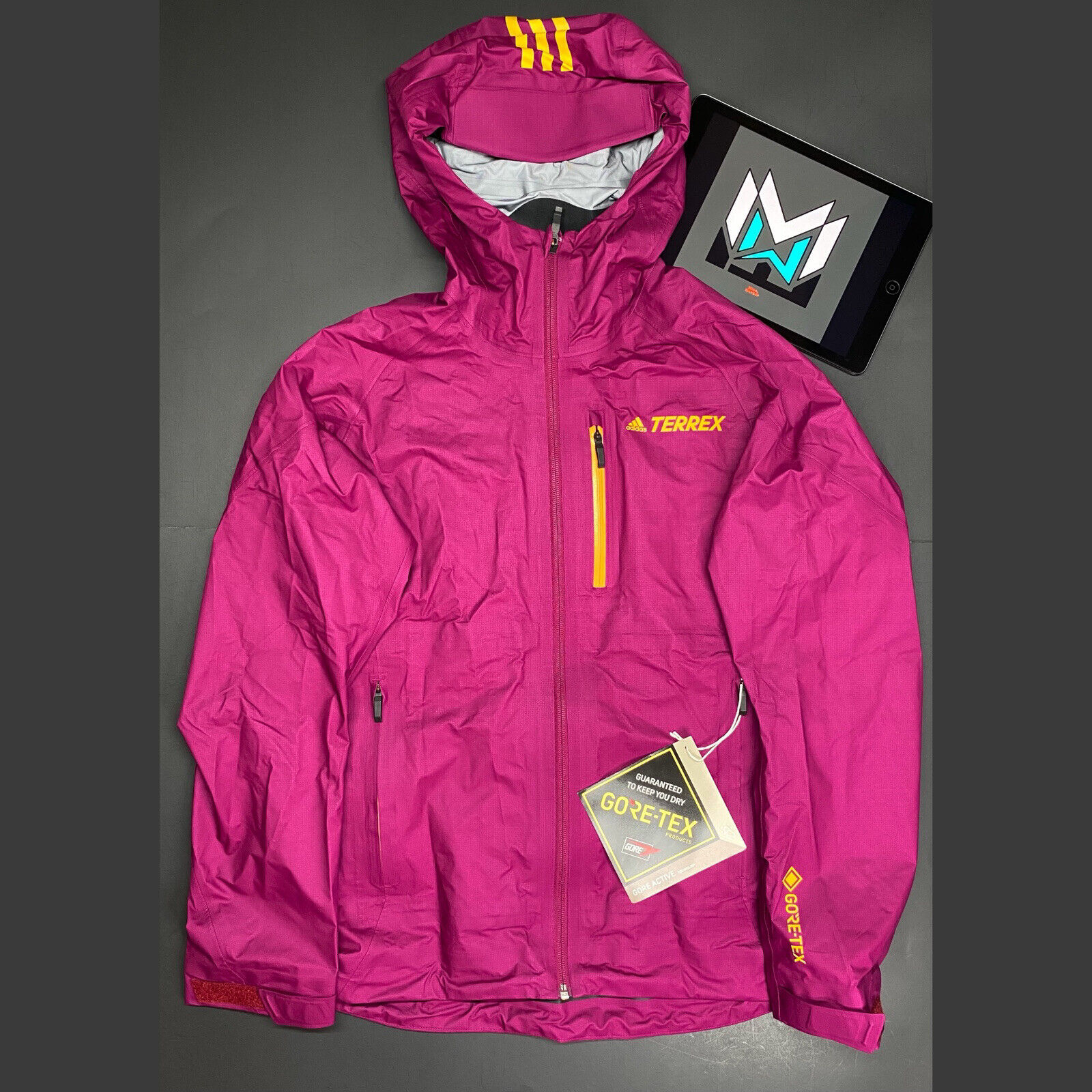 Adidas Terrex Fastr Gore-Tex Rain Jacket Women’s Size XS Burgundy GH1564