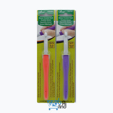 Clover Amour Crochet Hooks - 9.0mm And 10.0mm - 1056/MN,1057/NP