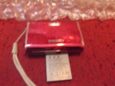 Samsung Digimax i70 7.2MP Digital Camera - Red