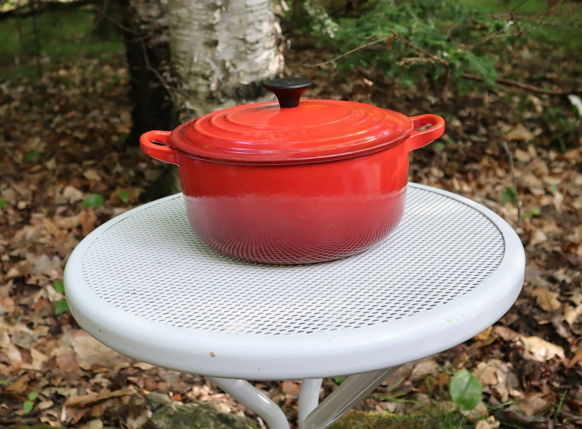 Beautiful Condition Le Creuset Cerise Cocotte Ronde 20cm Cast Iron