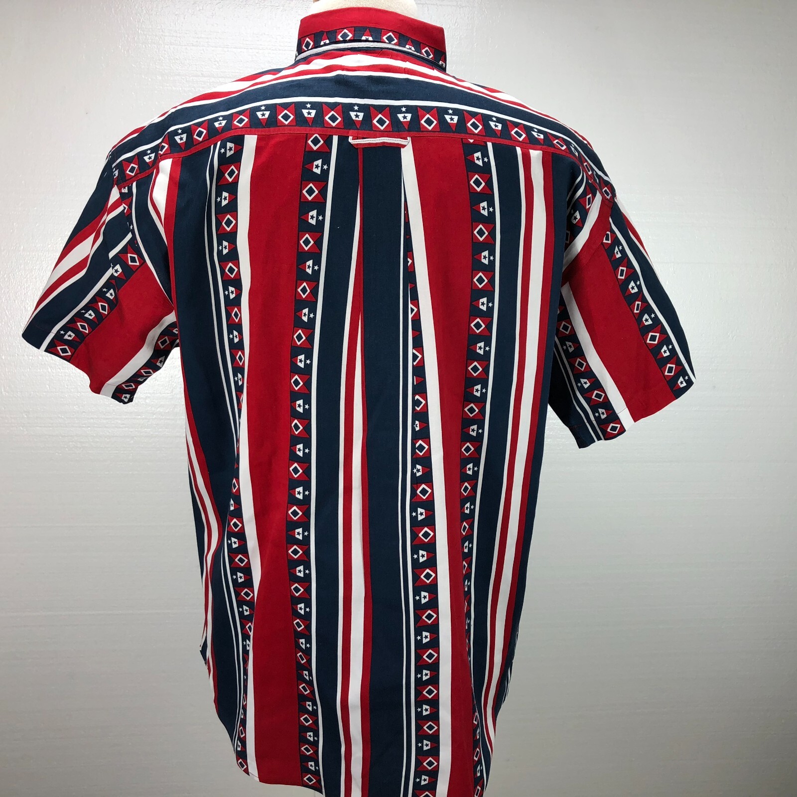 Catalina Large  Multicolor Flags Button Front Sho… - image 4