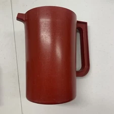 Vintage Tupperware 2-Quart Pitcher 1676 Push Button Harvest Red Seal Beige