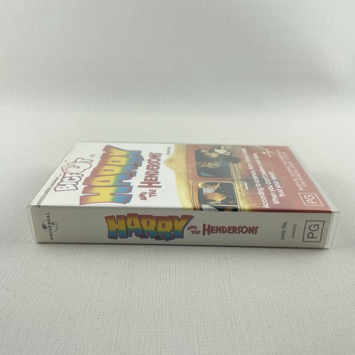 Bigfoot in Harry and the Hendersons VHS Movie - Picture 4 of 11