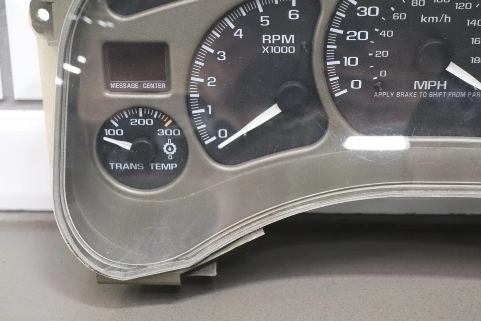 GMC Sierra C3 Denali 2002 velocímetro grupo fabricante de equipos originales 226 k probado 16252295 Foto 4 de 4