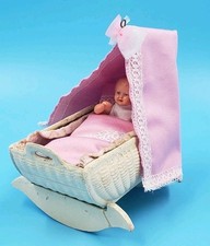 Karl Schreiter Himmelbett Wiege original gepresste Pappe Puppenstube Puppenhaus