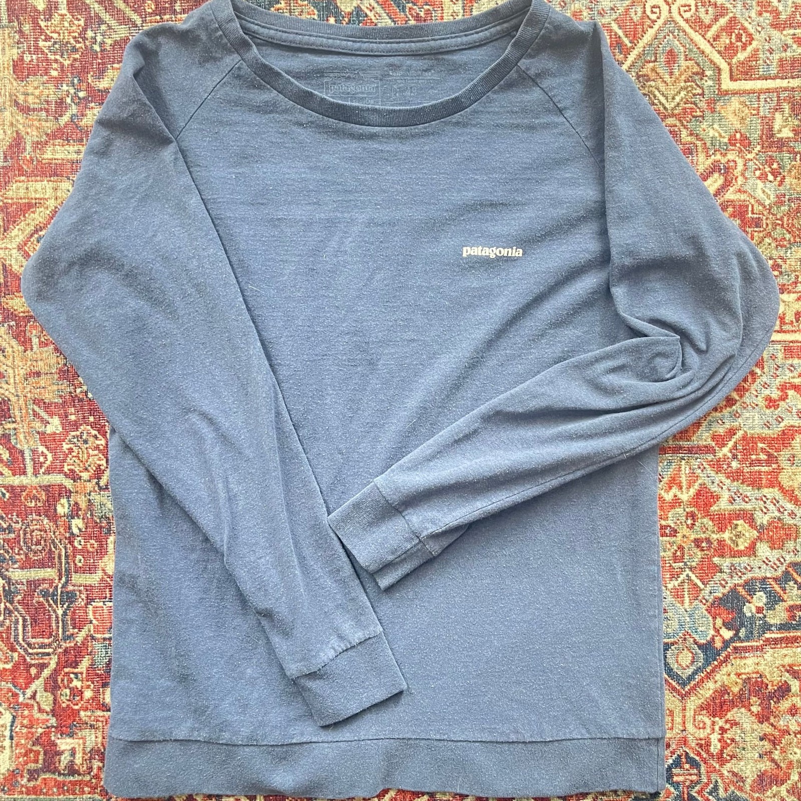 Patagonia Women's Long-Sleeved Pastel P-6 Logo Responsibili-Tee thumbnail 2
