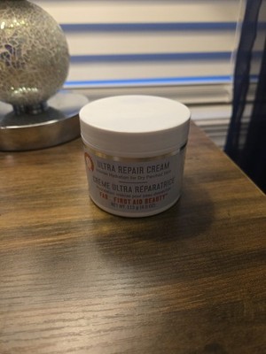 ボディクリーム FIRST AID BEAUTY ULTRA REPAIR CREAM 113g Ultra Repair Cream Intense Hydration Jumbo – First Aid Beauty