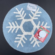 Snowflakes 24" Round Cotton Bath Rug Mat  Plug-In Night Light  Blue Winter