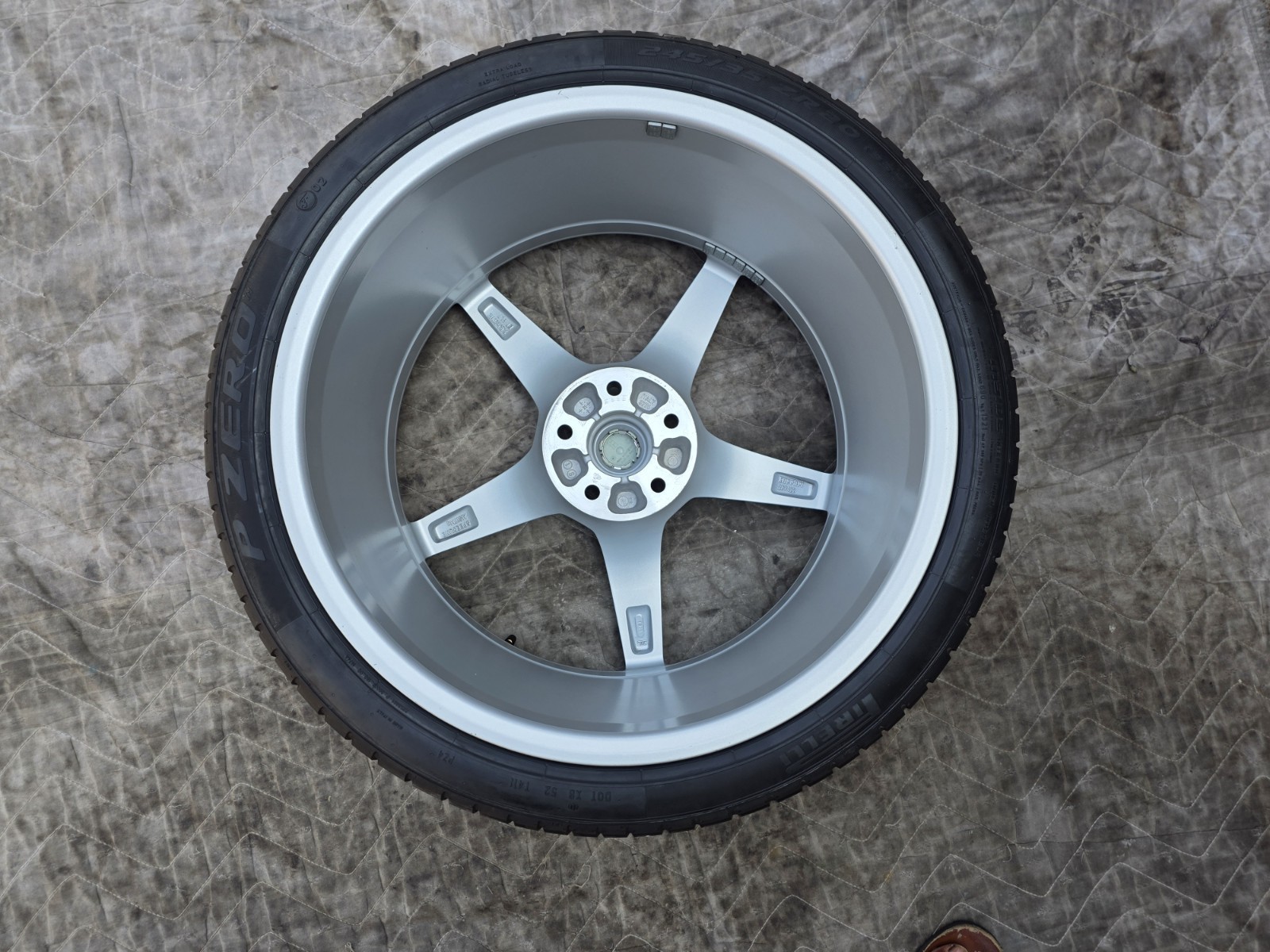 FERRARI 488 & F8 TRIBUTO OEM GENUINE 5 SPOKE 20 WHEEL TIRES TPMS & CAP SET