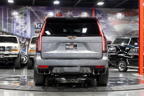2023 Cadillac Escalade AWD 4dr V-Series - Picture 10 of 40