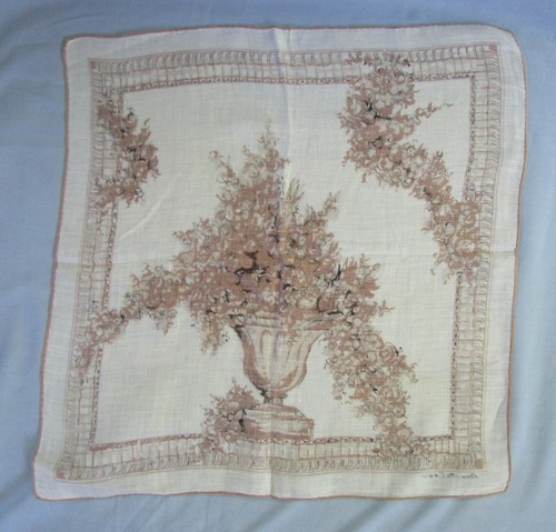 Vintage Ann McCann Signed Hankie Urn of Flowers Brown Cream 14 1/2" x 14 1/2" - Picture 3 of 3