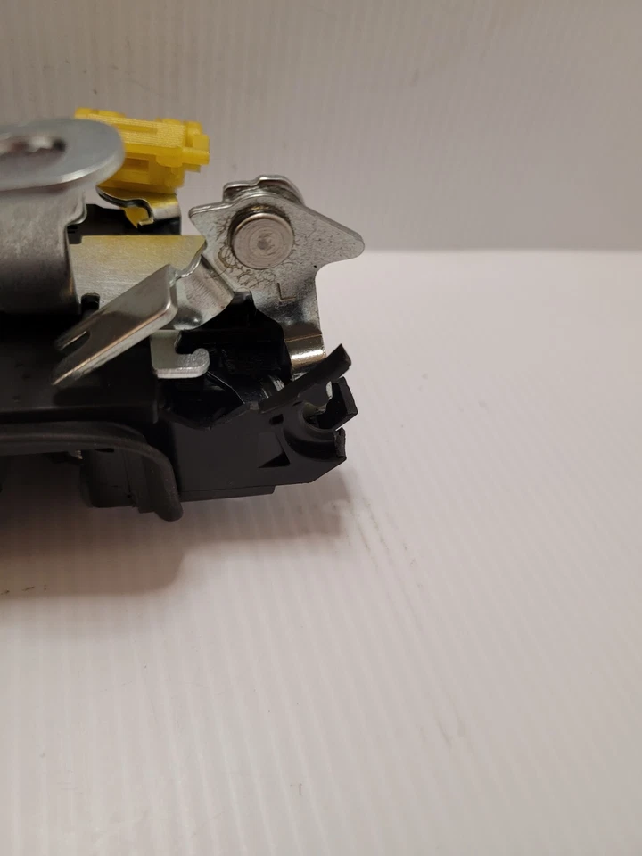 Door Lock Actuator Motor Dorman 931-352 fits 05-09 Pontiac G6 - Image 4 of 4