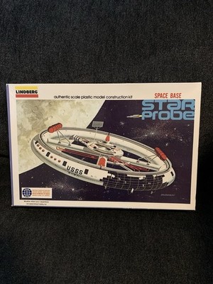 Lindberg Star Probe Space Base Authentic Scale Plastic Model Construction Kit