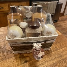 Lovery Vanilla Coconut Home Bath Spa Gift Set 8 Piece Basket Unopened