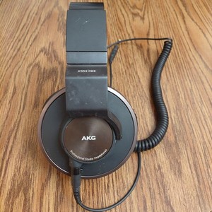 AKG K553 MKII Closed Back Studio Monitoring Headphone Untested for Parts