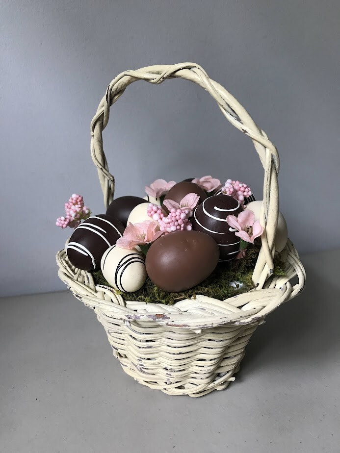 Vintage Easter Basket with Chocolate Eggs Decoration eBay