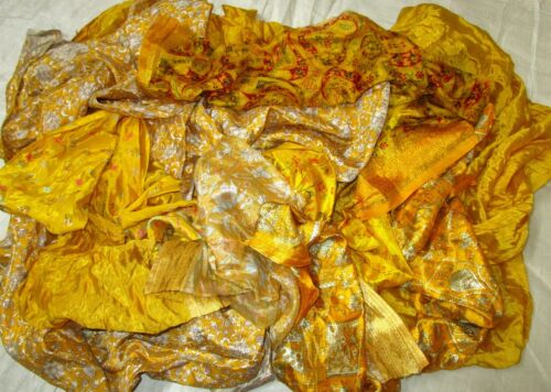 LOT ART SILK Antique Vintage Sari REMNANT Fabrics 100 GRAMS Golden #ABXPF - 第 1/1 張圖片