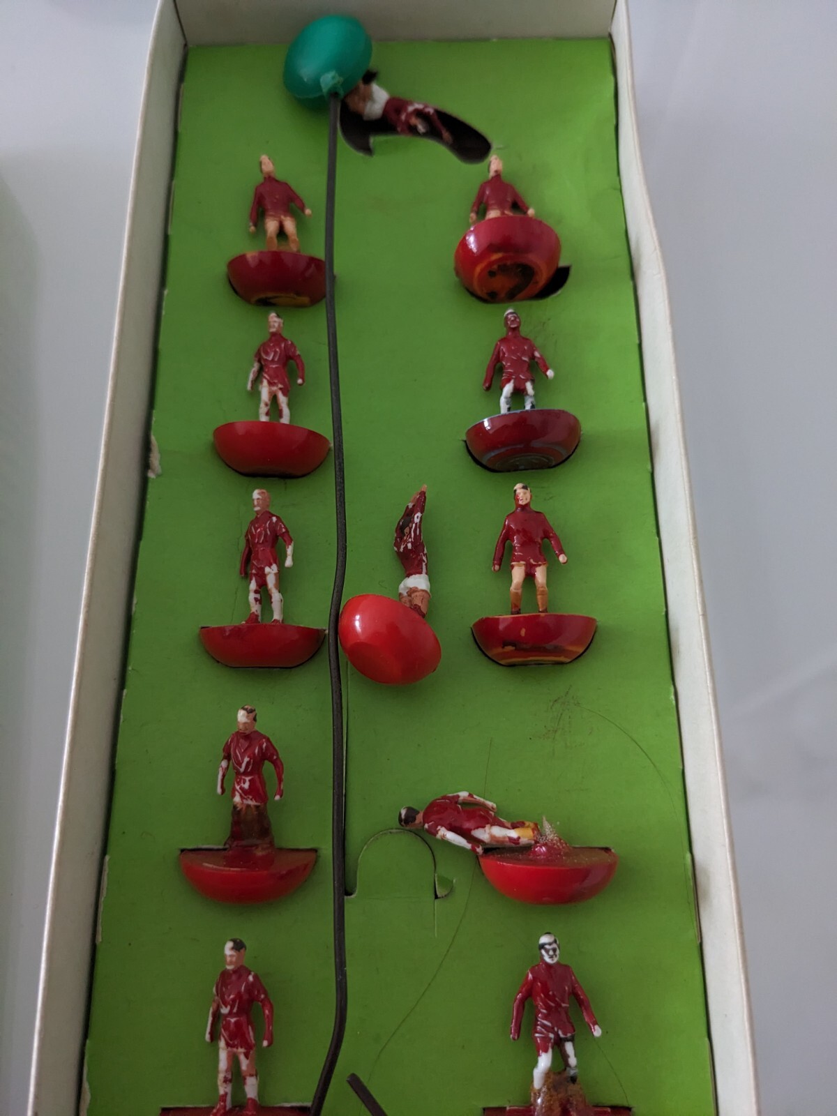SUBBUTEO All Red Football 00 Scale Players BOXED Heavyweight Rare