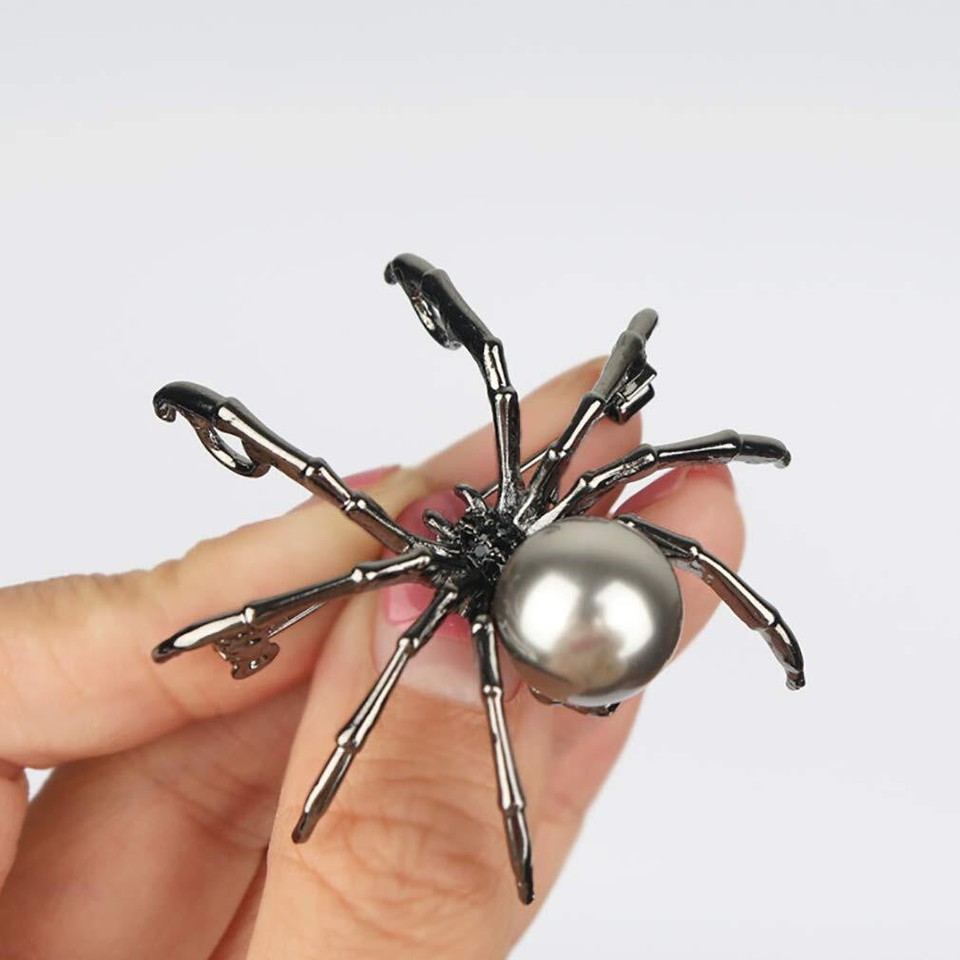 Spider Brooch Pins for Women and Men Witch Jewelry Halloween Pin