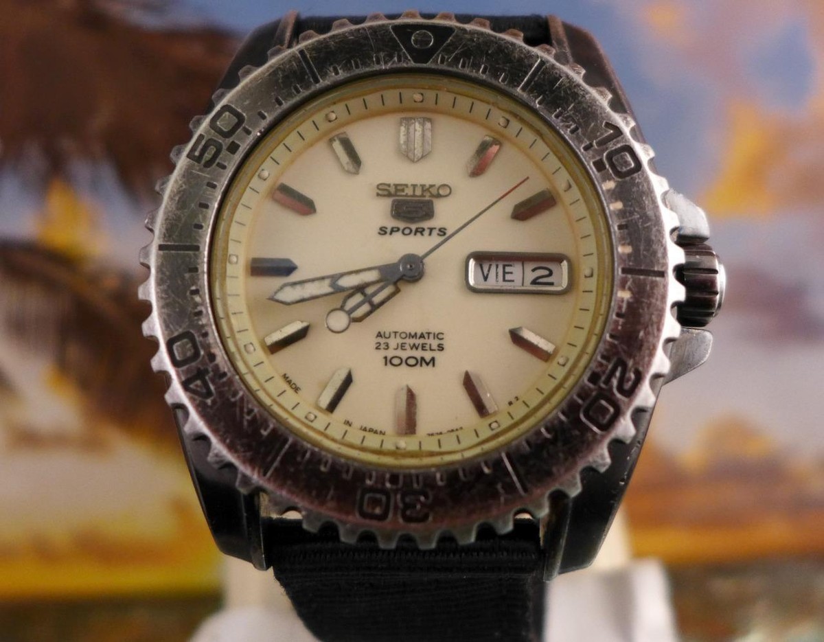 Sporty Large Chunky 45mm Seiko 5 7S36-03M0 Day/Date Men's