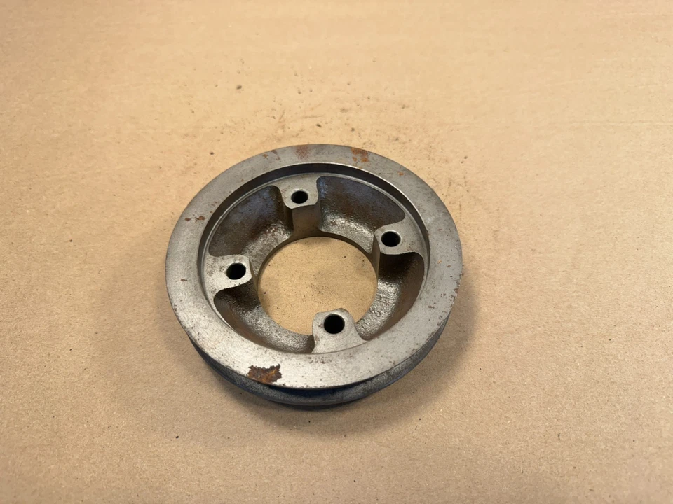 Jaguar XKE E-Type virabrequim polia V única original do fabricante de equipamento original C14589 - Imagem 4 de 4