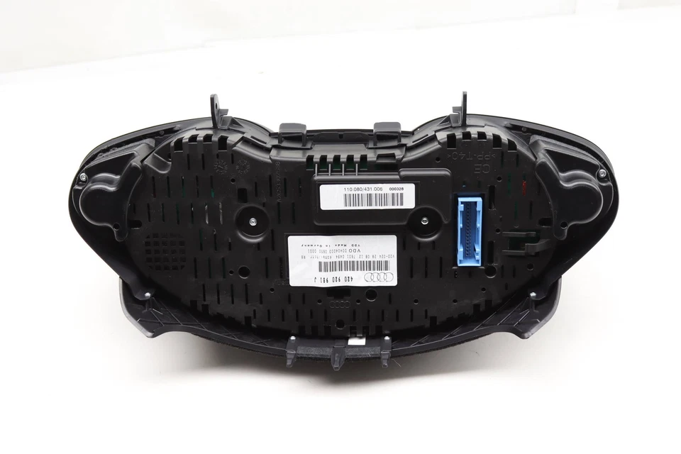 2011-2012 AUDI R8 4.2L - Instrument Cluster / Speedometer 420920981J - Image 4 of 4