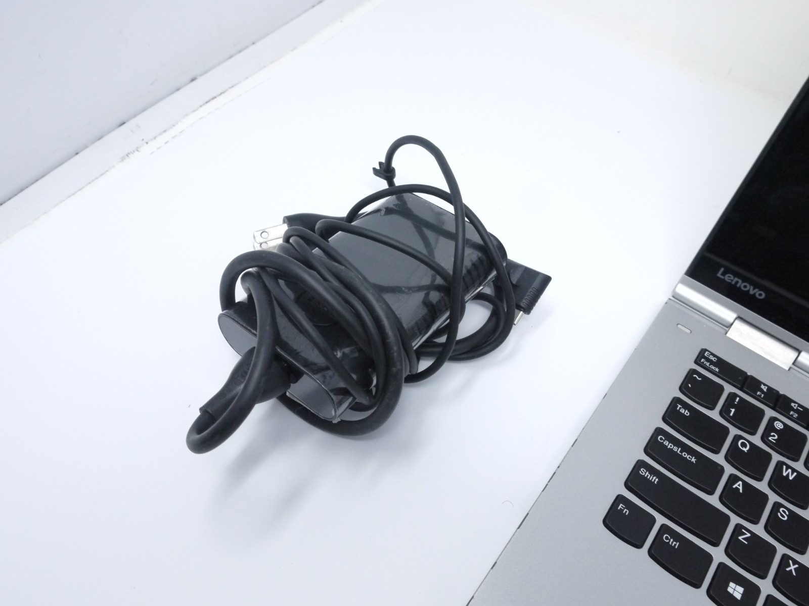 Lenovo ThinkPad X1 Yoga, 14-Inch Laptop, with Intel Core i7 7th Gen., Windows 11 Home