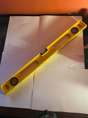 24 INCH LEVEL EMPIRE TITAN USA - Yellow