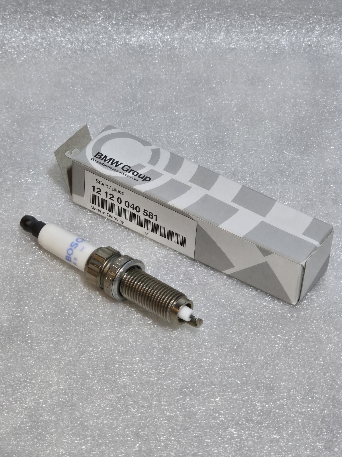 Genuine OEM BMW HIGH PERFORMANCE FACTORY SPARK PLUG PN 12 12 0 040 581 New