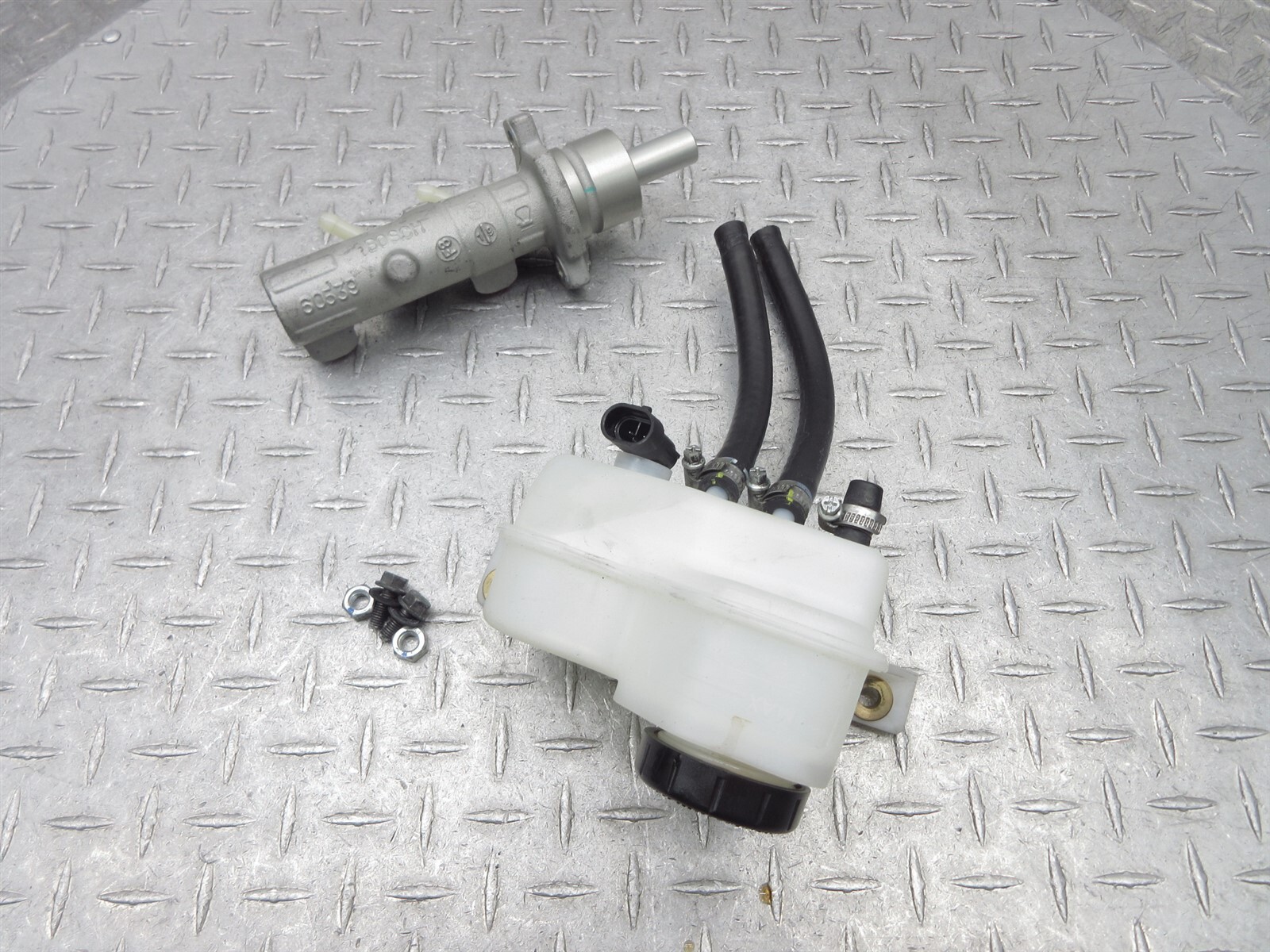 2008 Ferrari F430 Spider 198634 CCM Ceramic Brake Master Cylinder Reservoir Tank