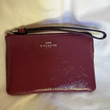 Coach CW855 Crn Zip Crinkle Patent Pink Leather Wristlet NEW
