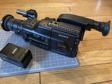 Sony CCD-V101 Handycam Digital Hi8 Video Camcorder for Parts or Repair