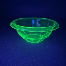 Hazel Atlas Rest-Well Green Uranium Depression Glass Mixing Bowl — listing 5