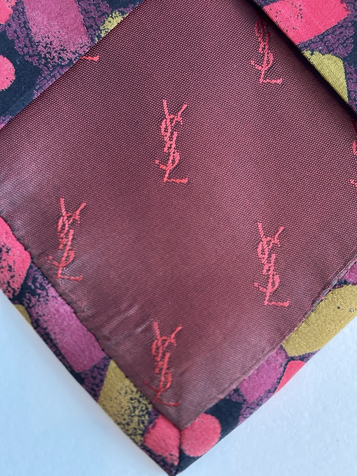 Vintage YSL Yves Saint Laurent Retro 100% Silk Ti… - image 4