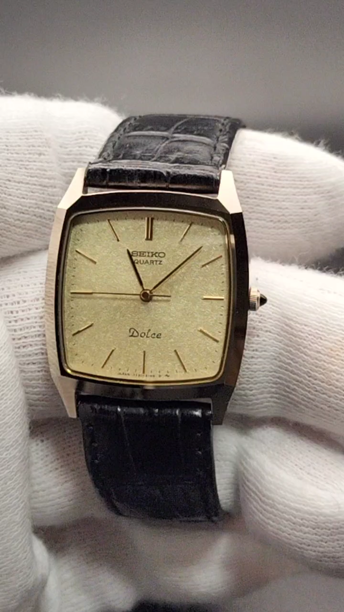 SEIKO ドルチェ 7731-5160 箱付き SEIKO Dolce 7731-5160 Quartz Belt damaged Any scene