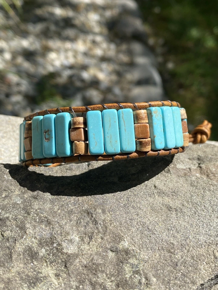 Brazalete de cuero marrón con cuentas de jaspe turquesa y tigre SIN plata Foto 2 de 4