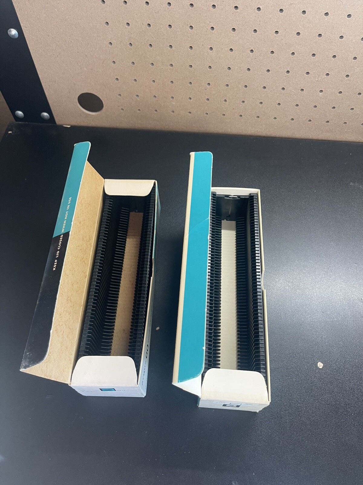 как выглядит Vintage Argus 60 Capacity Slide Magazine Spill Proof Design in Box Lot of 2 B3 фото