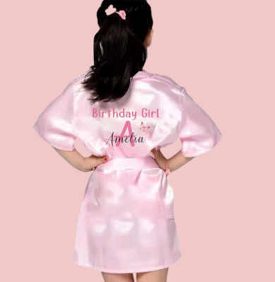 Personalisierter rosa Geburtstag Mädchen Morgenmantel Partykleid Kimono Bademantel Seide