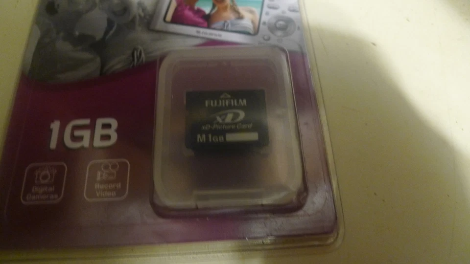 NEW Genuine Fujifilm M type 1GB XD-picture card dpc-m1gb Olympus Kodak camera - Image 3 of 4