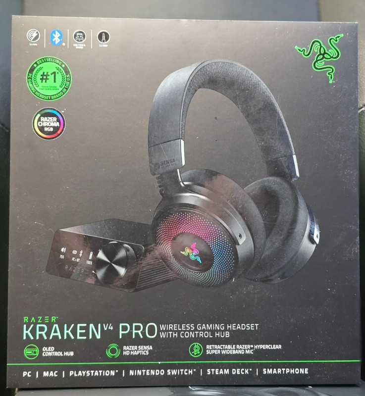 Razer Kraken V4 PRO gaming headset with control hub & Razer Base Station