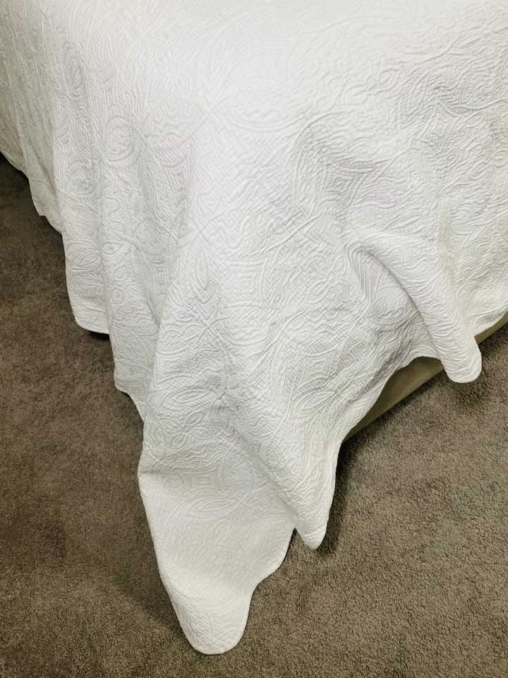 Matelasse Tejido King Clásico Colcha / Colcha Algodón Blanco Sólido Foto 3 de 4