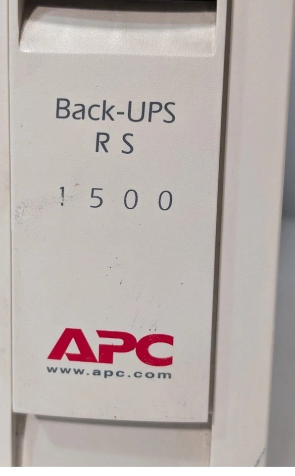 Back-UPS RS 1500 de APC sin batería fuente de alimentación de respaldo y protector contra sobretensiones, 120 VCA Foto 3 de 4