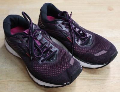 Brooks Ghost 12 Cushion Neutral Black Pink Womens Size 9 B Medium