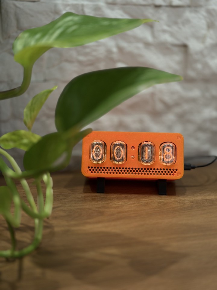 NIXIE CLOCK In-12 with tubes 4 Digits + LED RGB Backlight + Mini USB cable