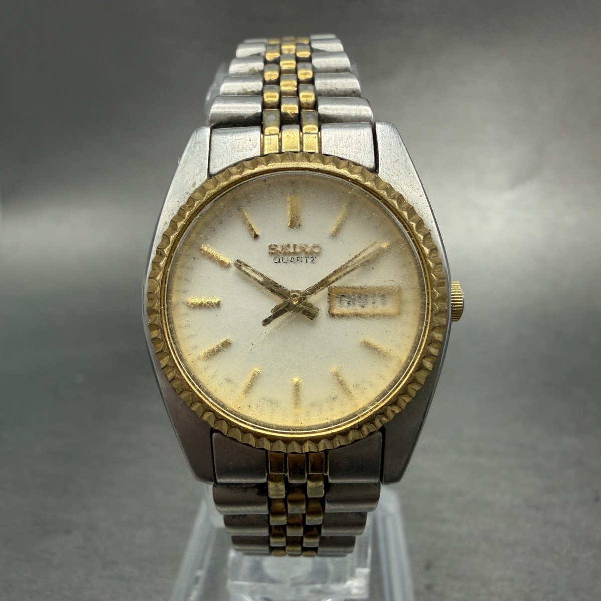 Seiko Watch Women 25mm White Dial Two Tone Daydate Round 7n83-0041