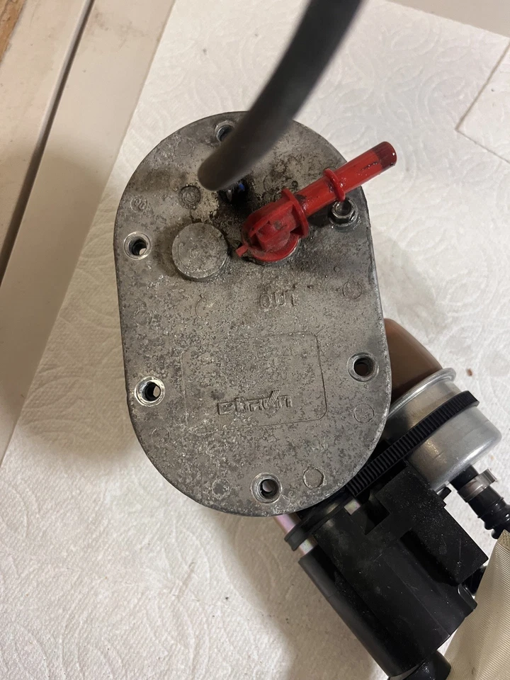 2008-2016 V7/V7II, (**SOLO TANQUE DE COMBUSTIBLE DE METAL**), bomba de combustible, B063752 Foto 2 de 4