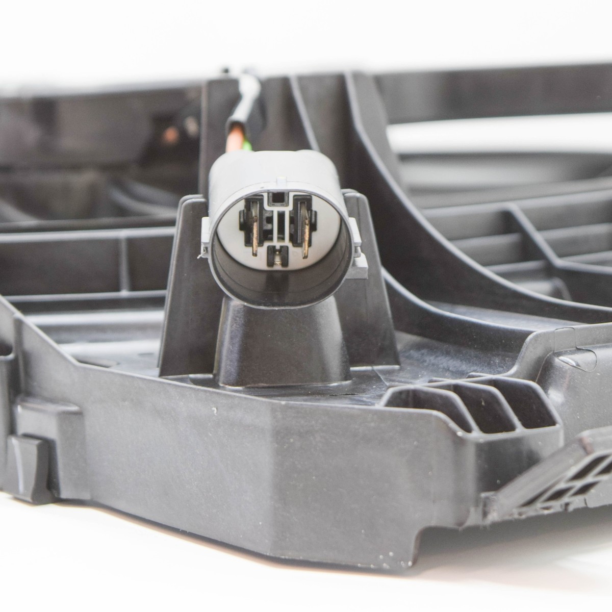 FORD Mustang Mach-E Engine Cooling Motor And Fan Assy 2476793 NEW  