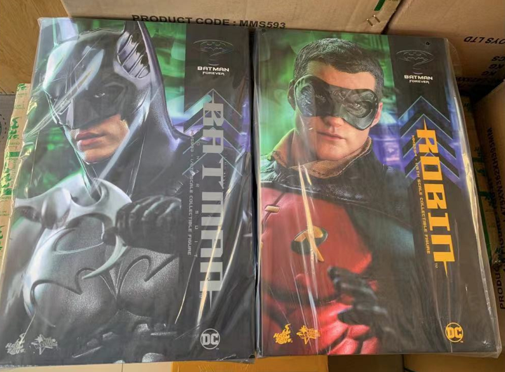 New Hot Toys MMS593 Batman & MMS594 Robin 1/6 Batman Forever New Hot Toys MMS593 Batman & MMS594 Robin 1/6 Batman Forever