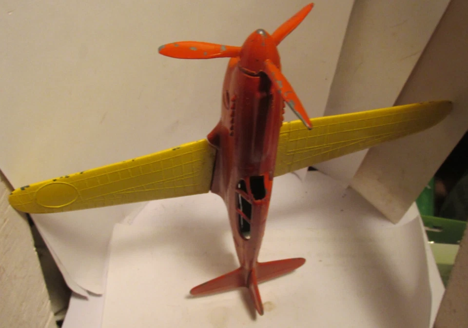 vintage metal Hubley P-40 jet airplane orange & yellow very nice 7 1/2" lg - Image 2 of 3