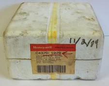 Honeywell C437G-1028 0.5-5 psig Gas Pressure Switch
